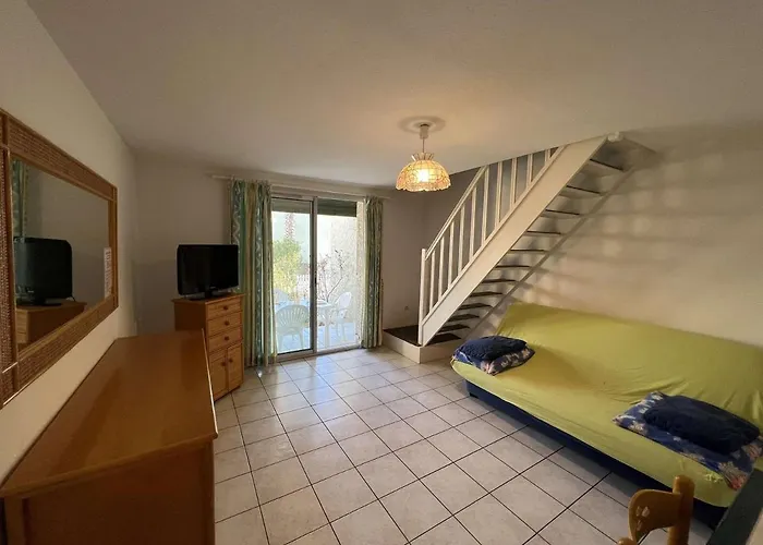 Pavillon A Avec Piscine, Jardinet, Proche Et Commerces, Capacite 6 Personnes - Fr-1-701-23